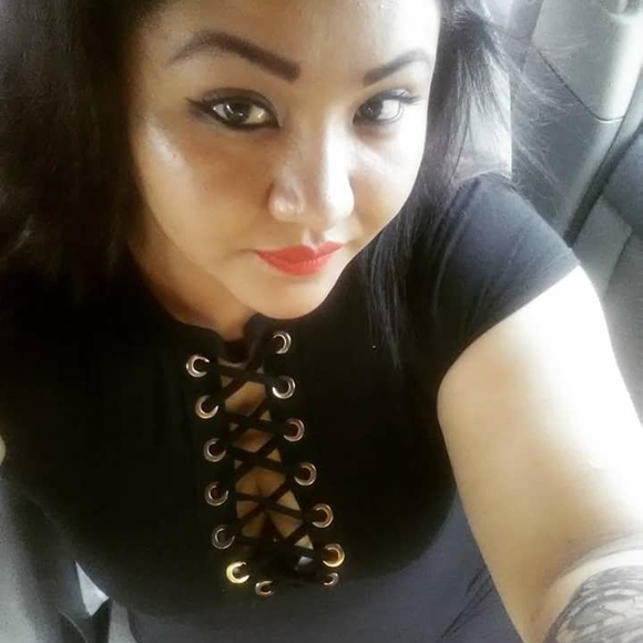 Meet your Posher, Stephani - Picture 1 of 1